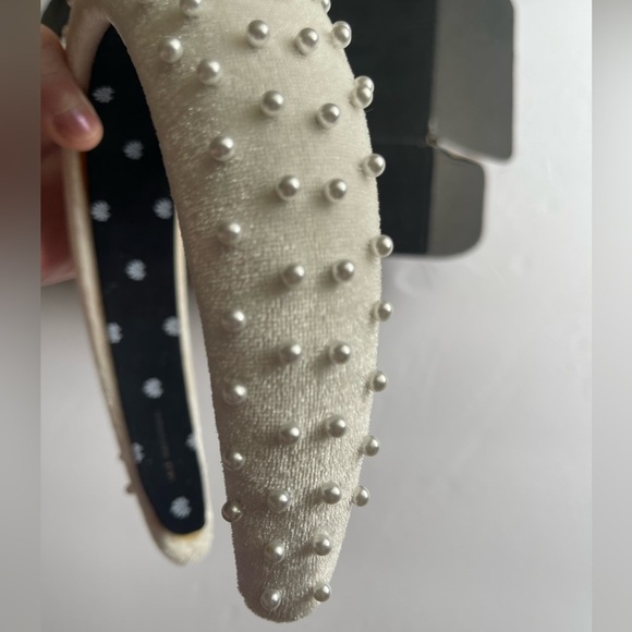Lele Sadoughi White Faux Pearl Embellished Velvet Headband main image 8